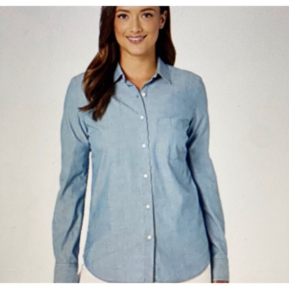 $65 Untuckit women’s blue long sleeve button up brand new size 4 m7
